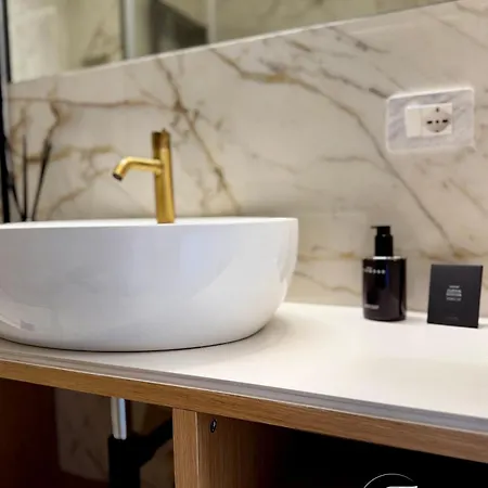 Ponte Milvio & Parking- La De Sophie * Rome